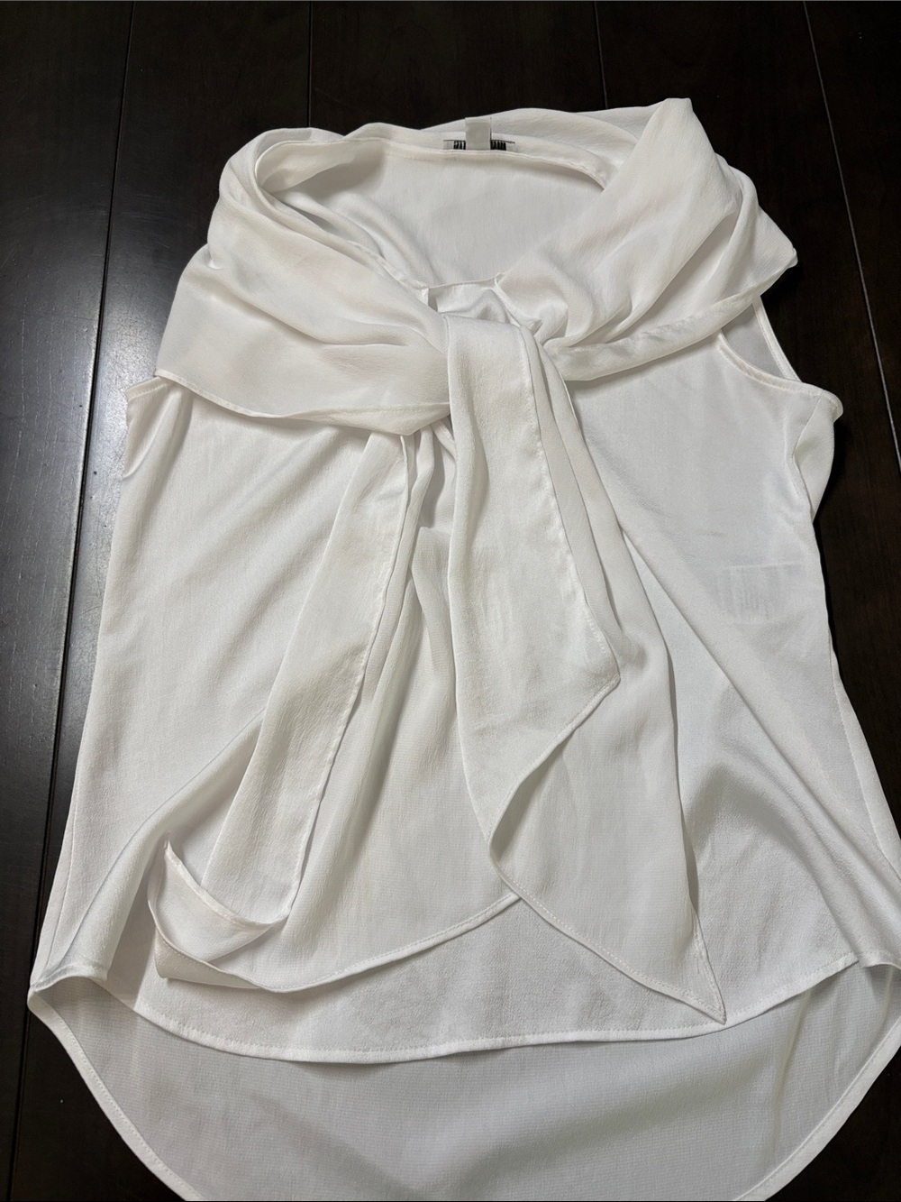 Bar III White Sleeveless Tie-Neck Blouse